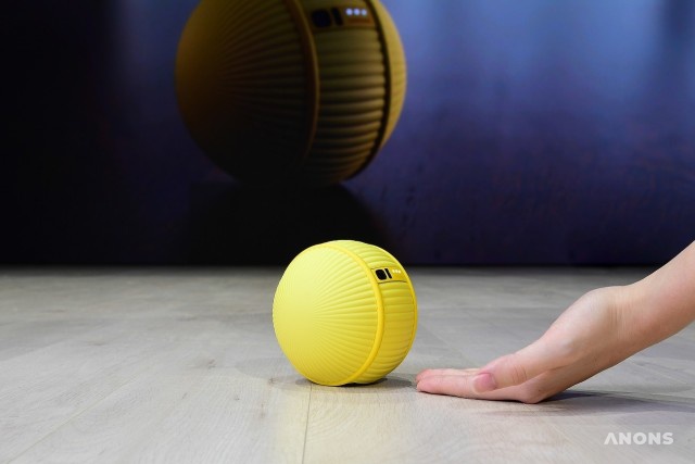 Samsung представила круглого робота Ballie