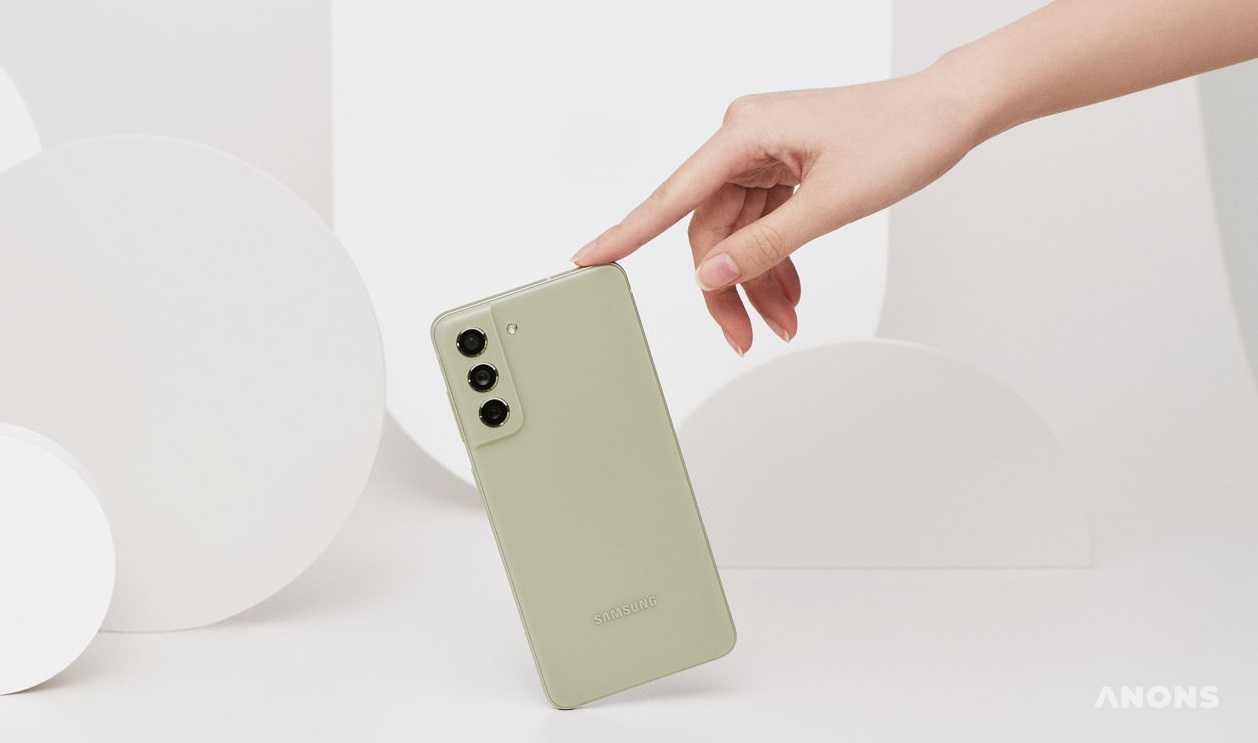 Samsung представила Galaxy S21 FE: второе поколение флагманов для фанатов