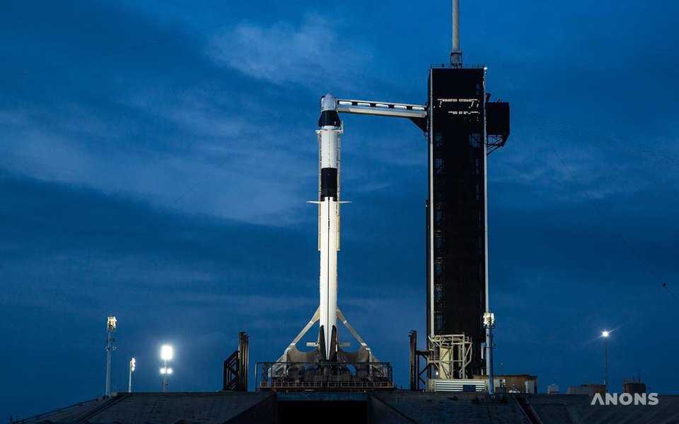 Запуск пилотируемого корабля Crew Dragon был отменён за 16 минут до старта