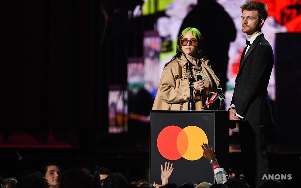 Стали известны победители премии Brit Awards 2020