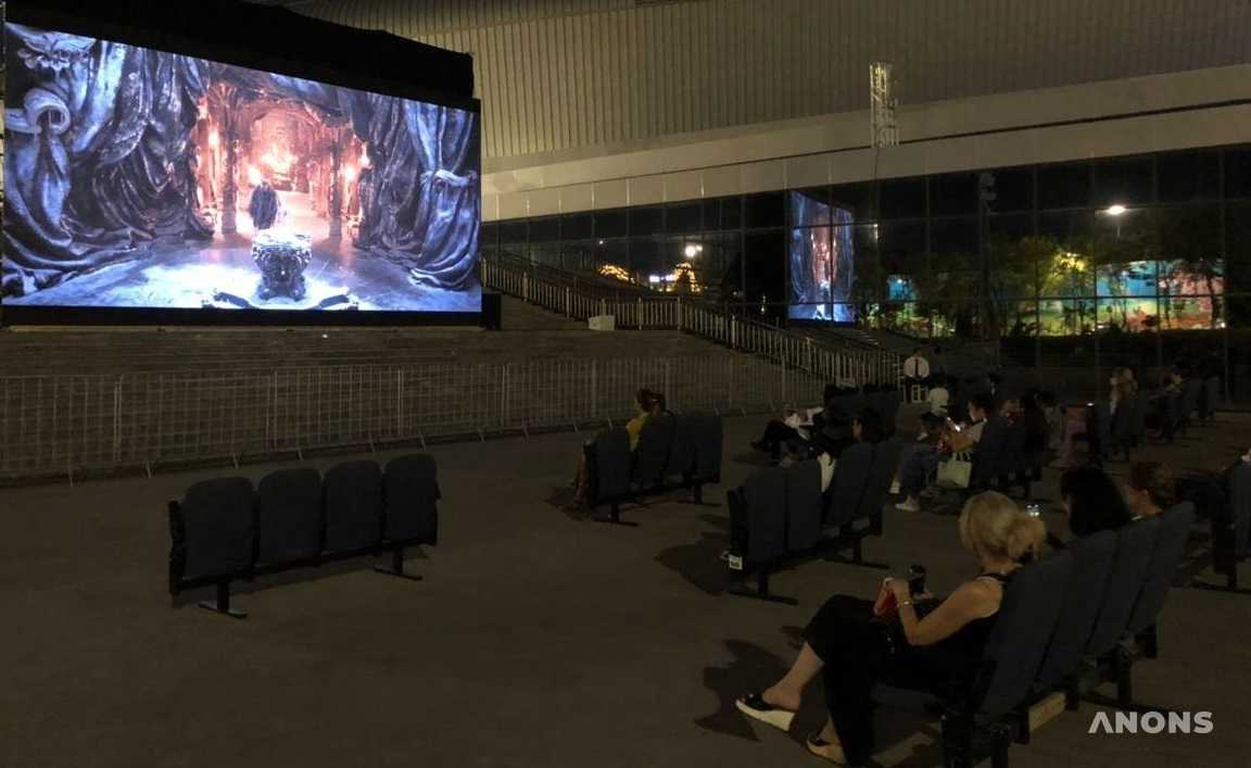 Как проходят кинопоказы под открытым небом у Humo Arena - обзор