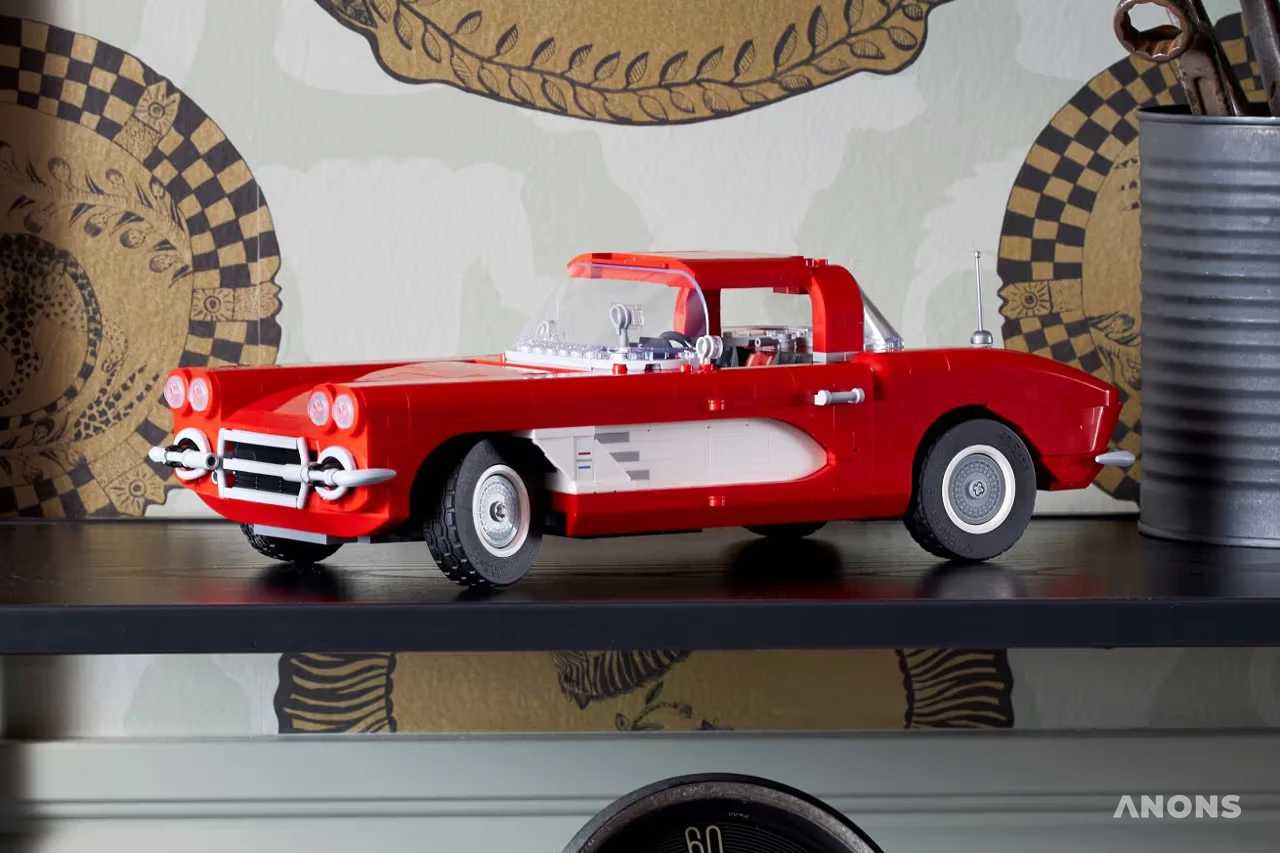 LEGO представила новый набор в честь 70-летия Chevrolet Corvette