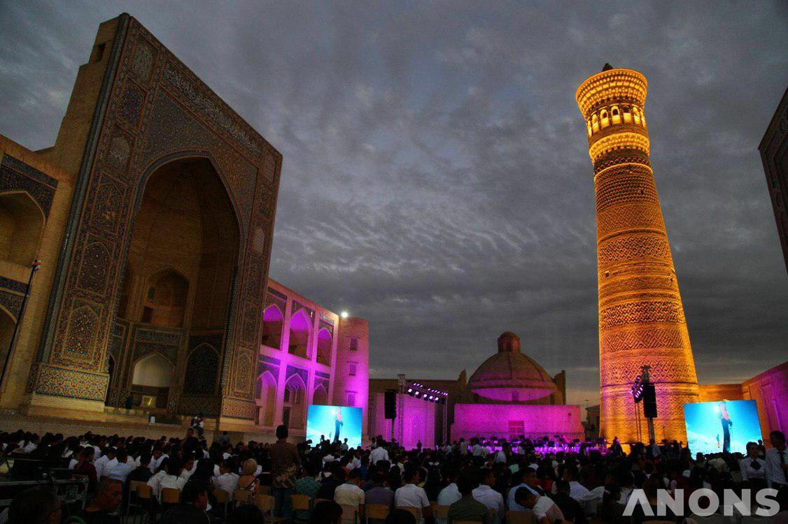 Музыкальный проект «OPEN AIR. SAHRO SIMFONIYASI»