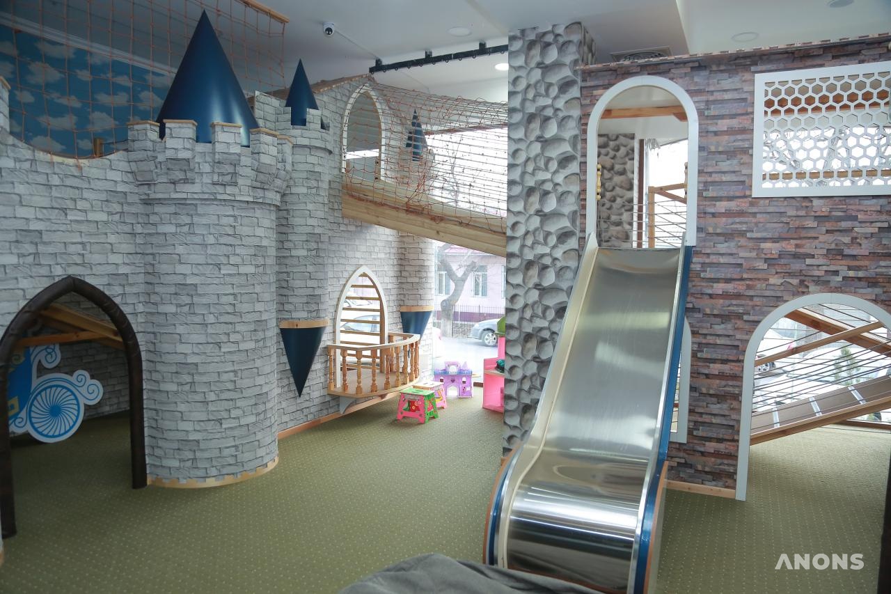 Семейный ресторан «Happy Land Restaurant»