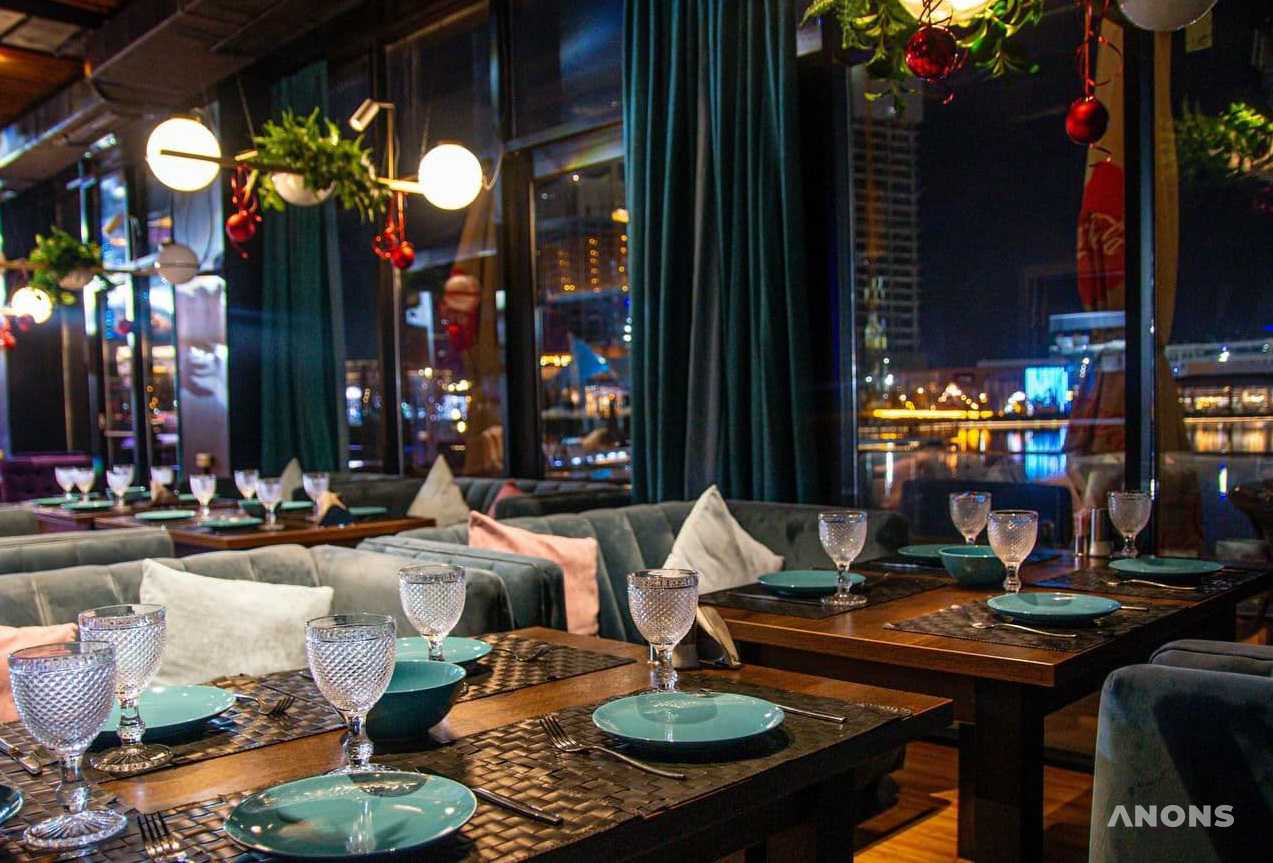 Dayako Restobar приглашает вас провести незабываемый новогодний корпоратив в праздничной атмосфере
