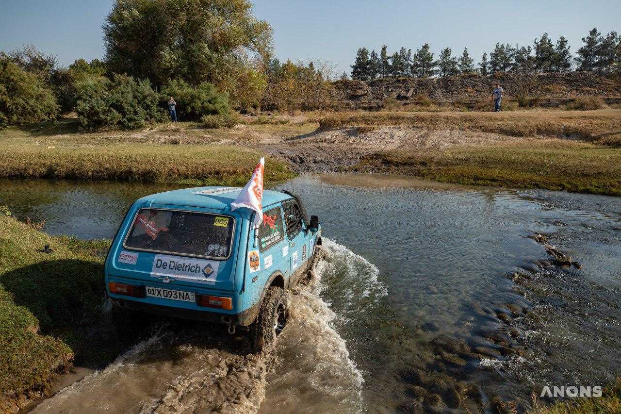 Соревнования по джип-триалу в Ташкенте - фоторепортаж