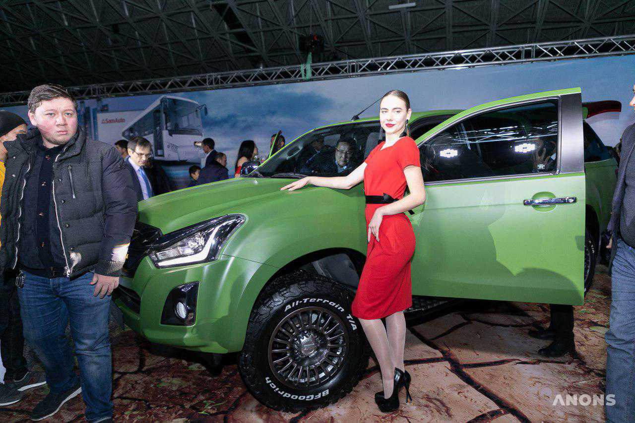 SamAuto представил первые в Узбекистане пикапы ISUZU D-Max - фото
