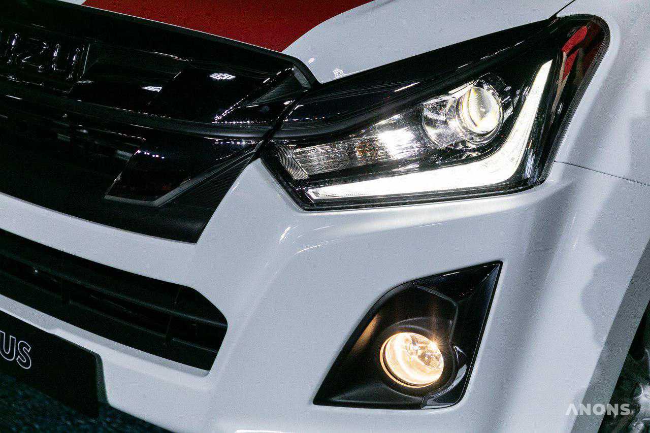 SamAuto представил первые в Узбекистане пикапы ISUZU D-Max - фото