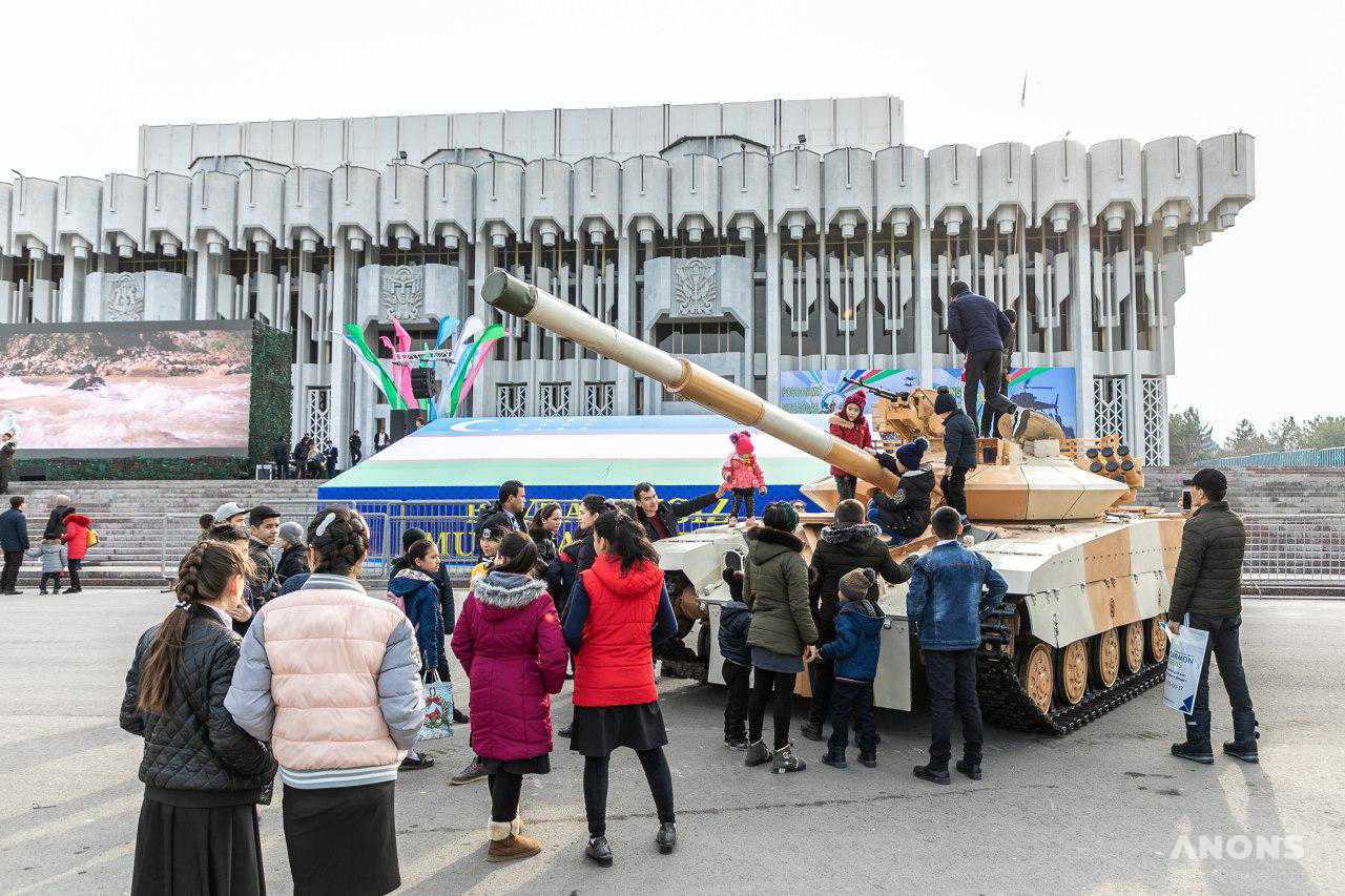 Военно-патриотический фестиваль в честь Дня защитников Родины - фото