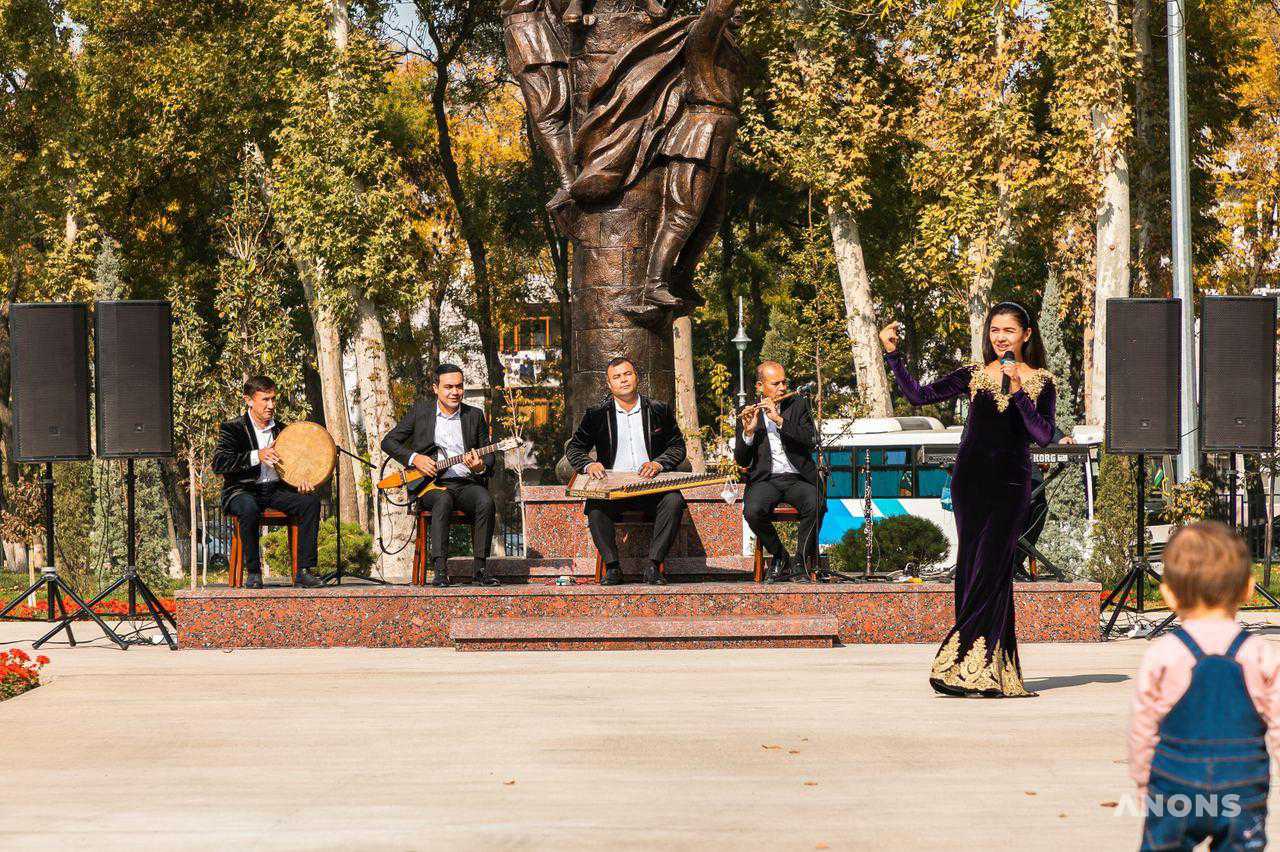 В Ташкенте состоялось торжественное открытие парка Победы - фоторепортаж