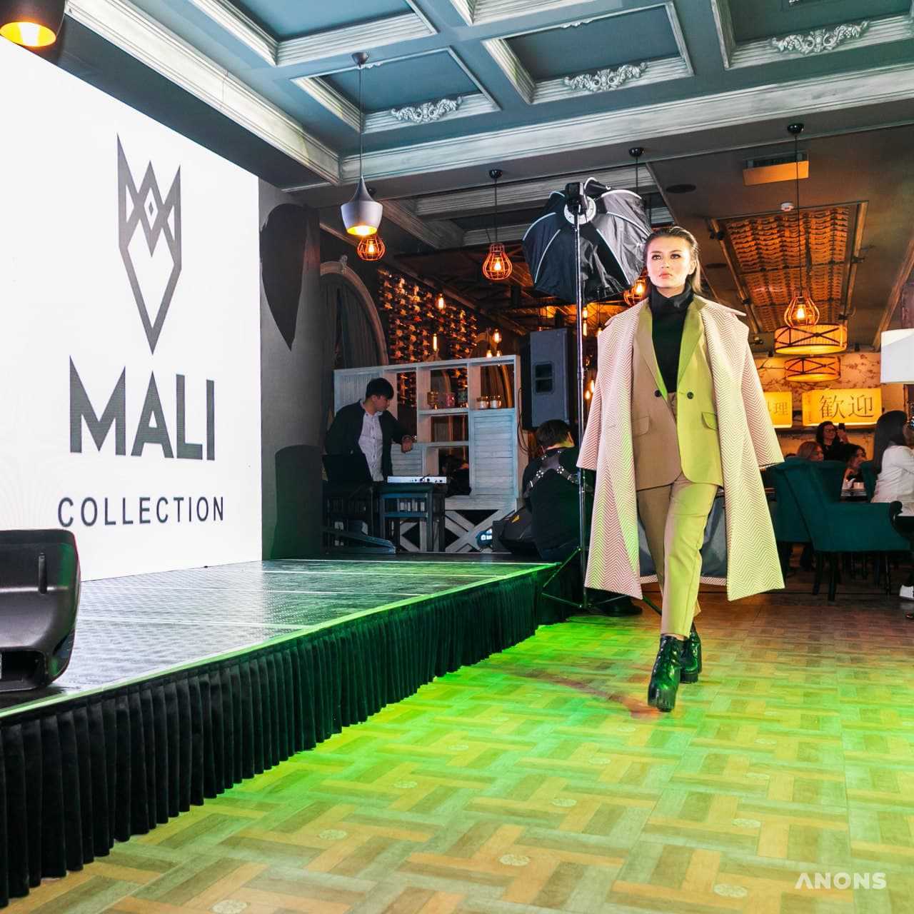 Как прошёл закрытый показ Fashion Show 2020 - фоторепортаж