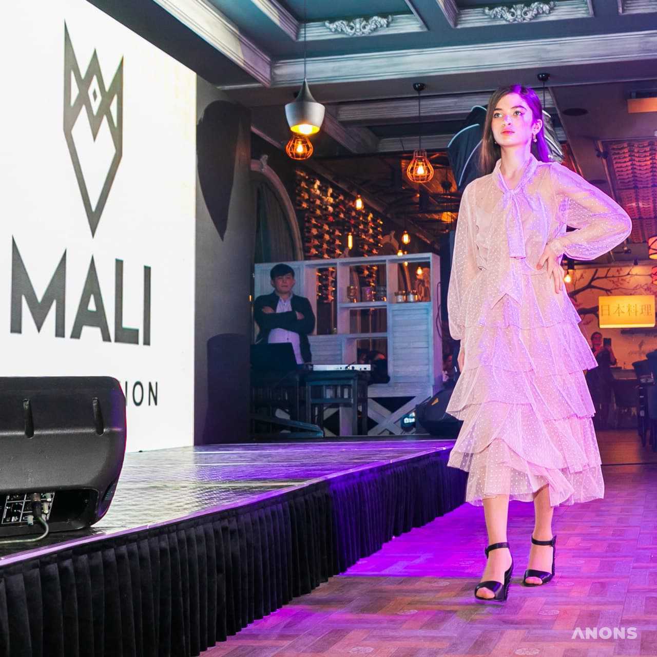 Как прошёл закрытый показ Fashion Show 2020 - фоторепортаж