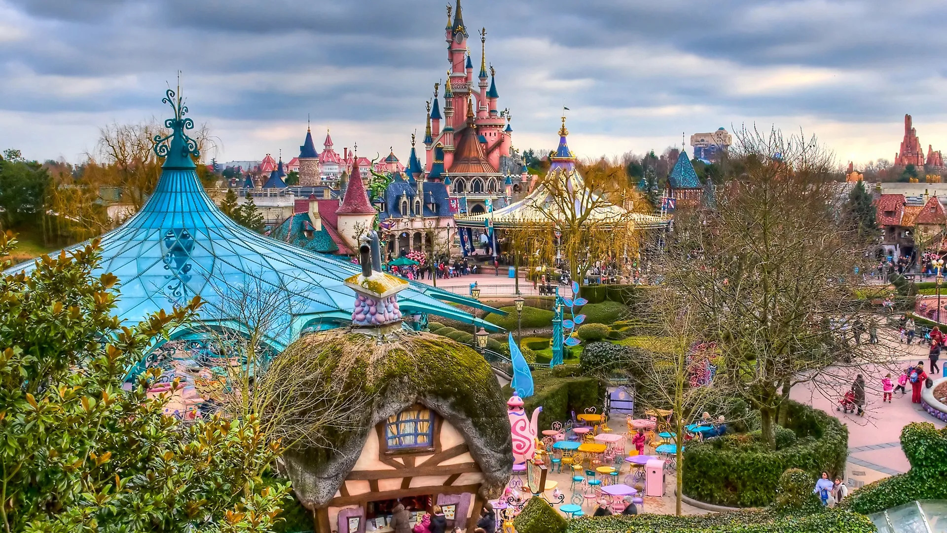 Узбекистан может первым в регионе открыть парк Disneyland и детский телеканал Disney