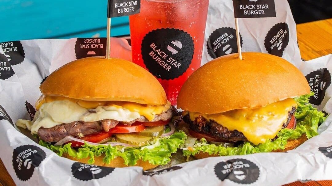 “Black Star Burger” restoranida “1+1” aksiyasi o‘tkazilmoqda