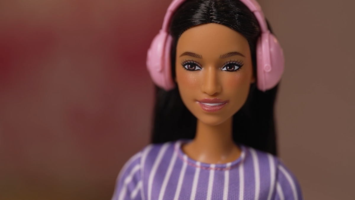 Компания Mattel представила куклу Барби с аутизмом
