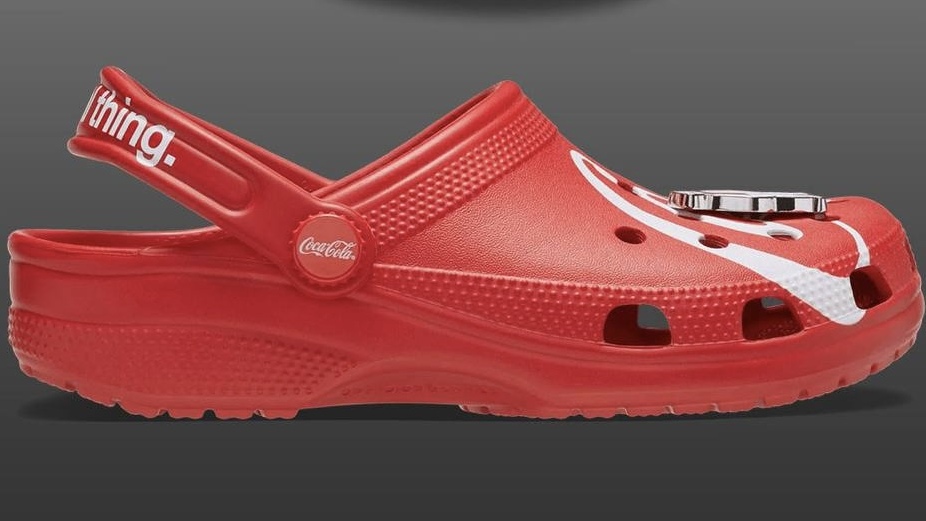 Crocs выпустила лимитированную коллекцию обуви вместе с Coca-Cola