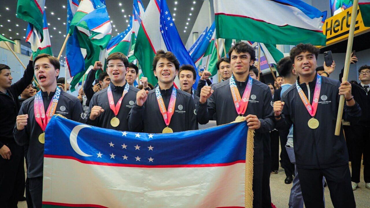 O‘zbekiston robototexnika terma jamoasi a’zolari medallar bilan taqdirlandi