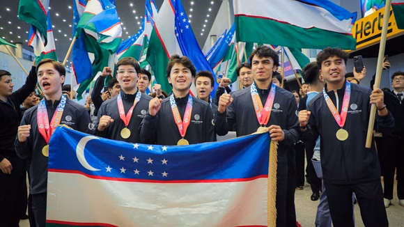 O‘zbekiston robototexnika terma jamoasi a’zolari medallar bilan taqdirlandi