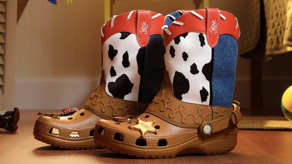 Crocs выпустит сабо по мотивам «Истории игрушек-5»