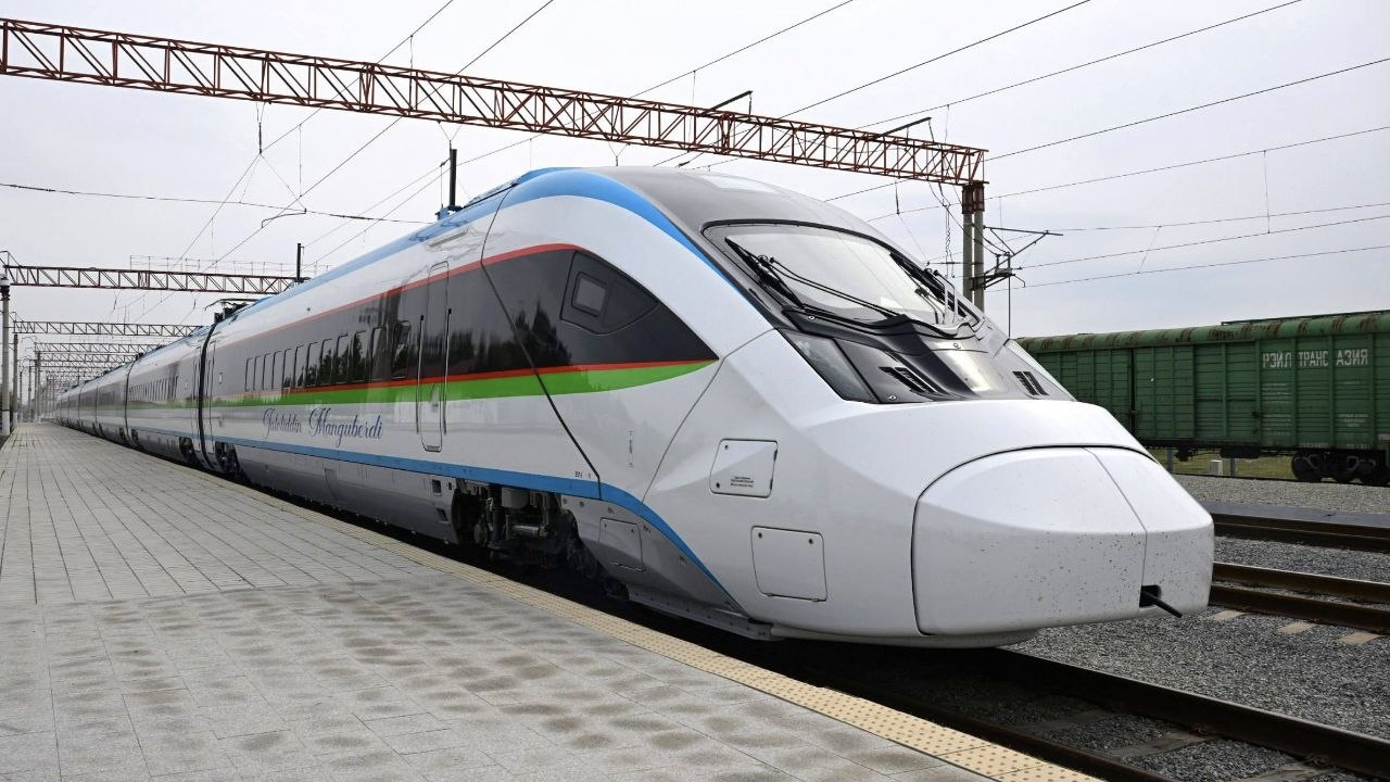 Toshkentdan Xivaga "Hyundai Rotem" tezyurar poyezdining qatnovi yo‘lga qo‘yiladi