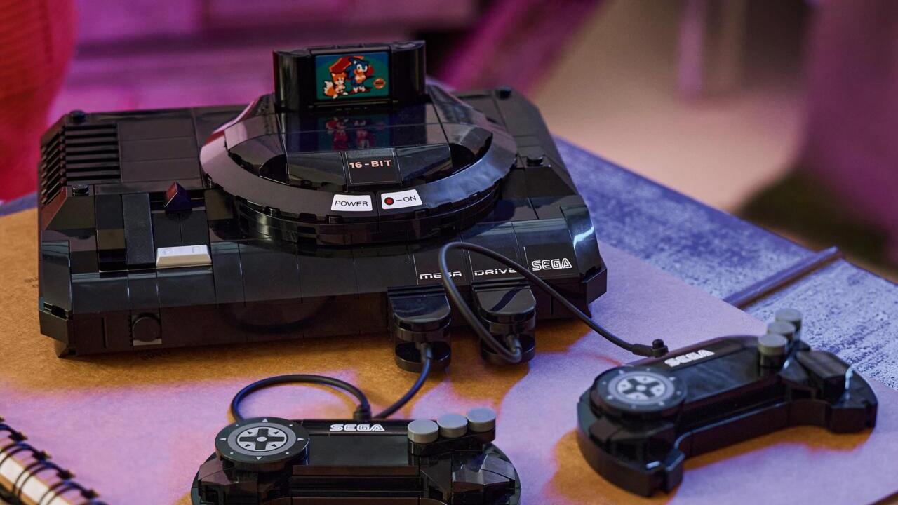 LEGO выпустит набор с приставкой Sega и Соником на экране
