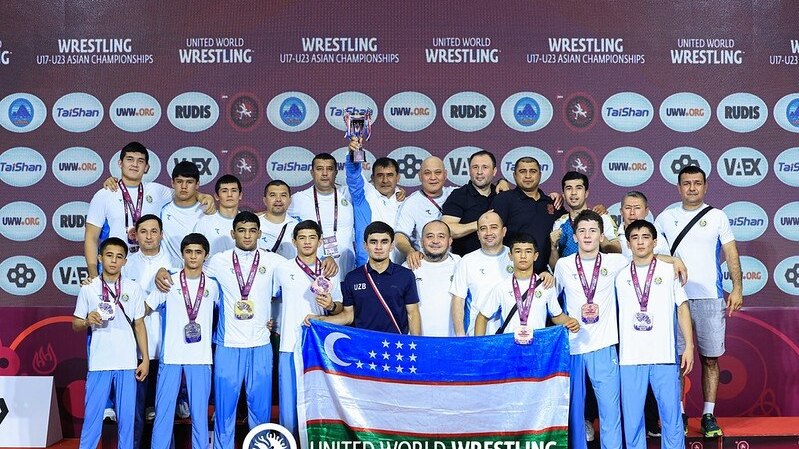 Юные борцы Узбекистана стали вице-чемпионами Азии
