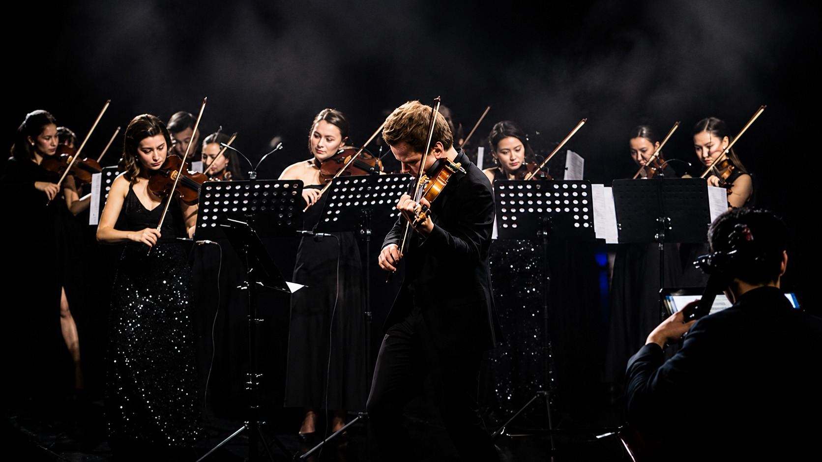 “Eski kinolardan qadrdon qo‘shiqlar” konserti