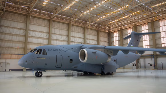 O‘zbekiston ilk “C-390 Millennium” harbiy-transport samolyotini qabul qilib oldi
