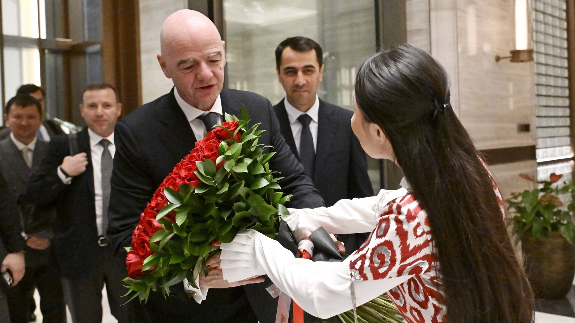 Президент FIFA Джанни Инфантино прибыл в Узбекистан